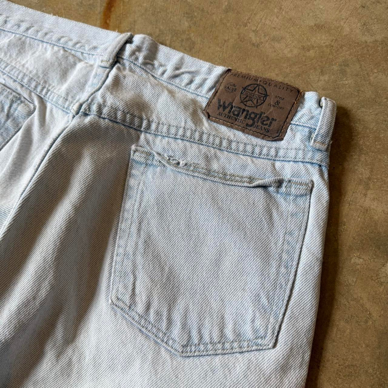 Light Wash Vintage Wrangler Jorts