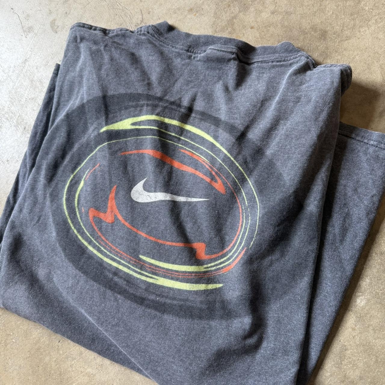 90's Nike Center Swoosh Shirt
