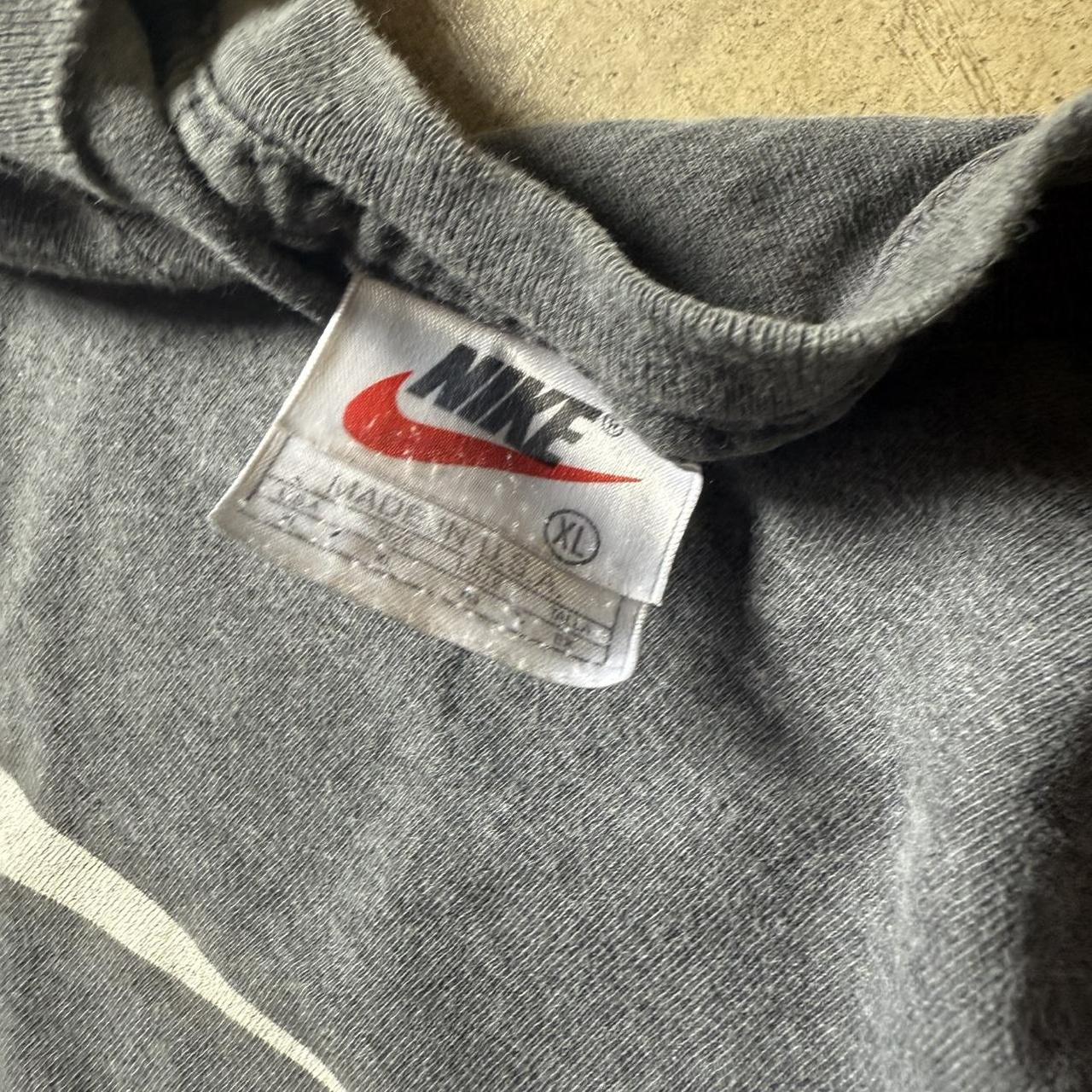 90's Nike Center Swoosh Shirt